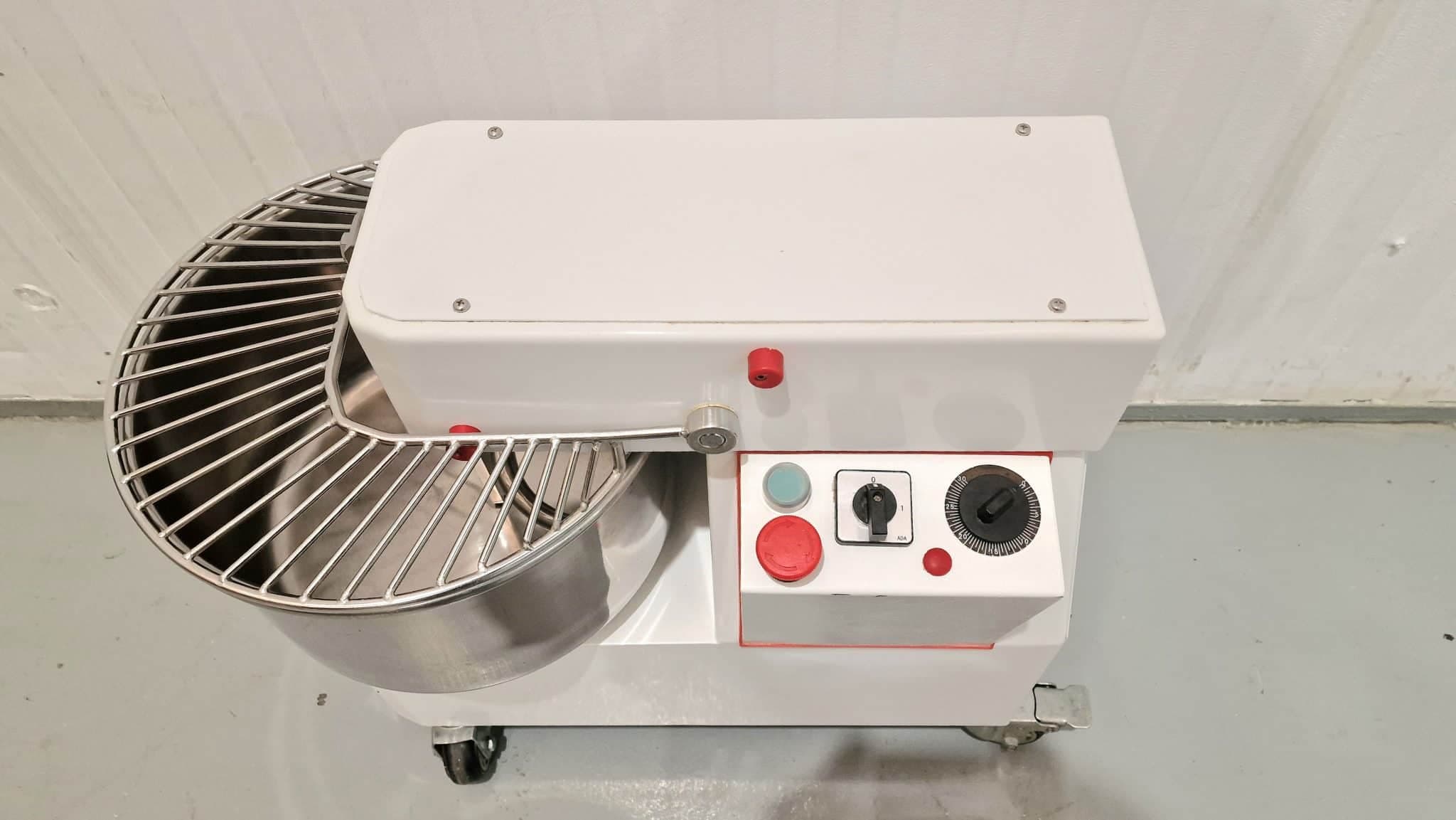 AMASADORA PANIFICADORA 22 LITROS miniatura 4