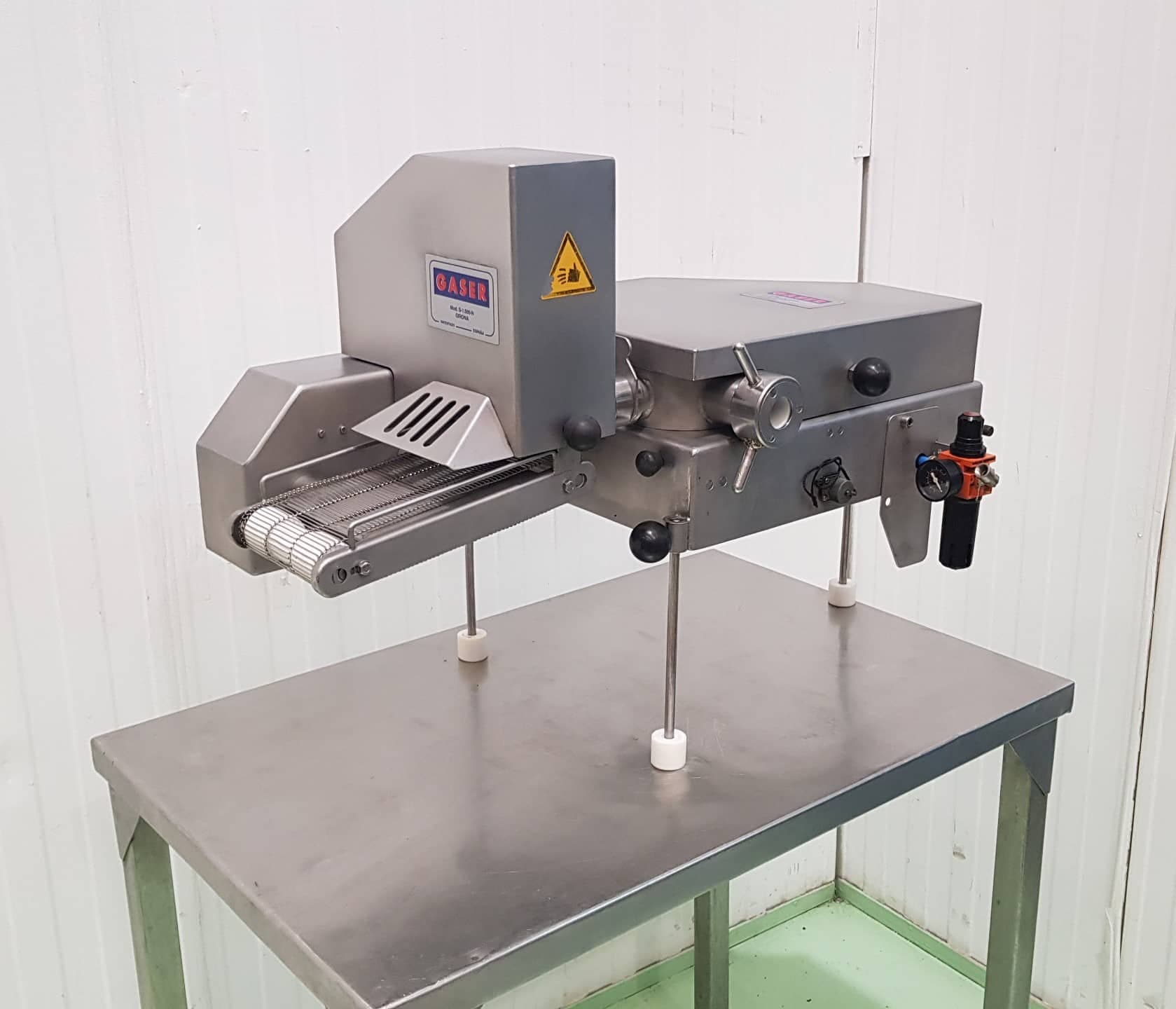 FORMADORA CROQUETAS Y ALBONDIGAS GASER S-1500-PC