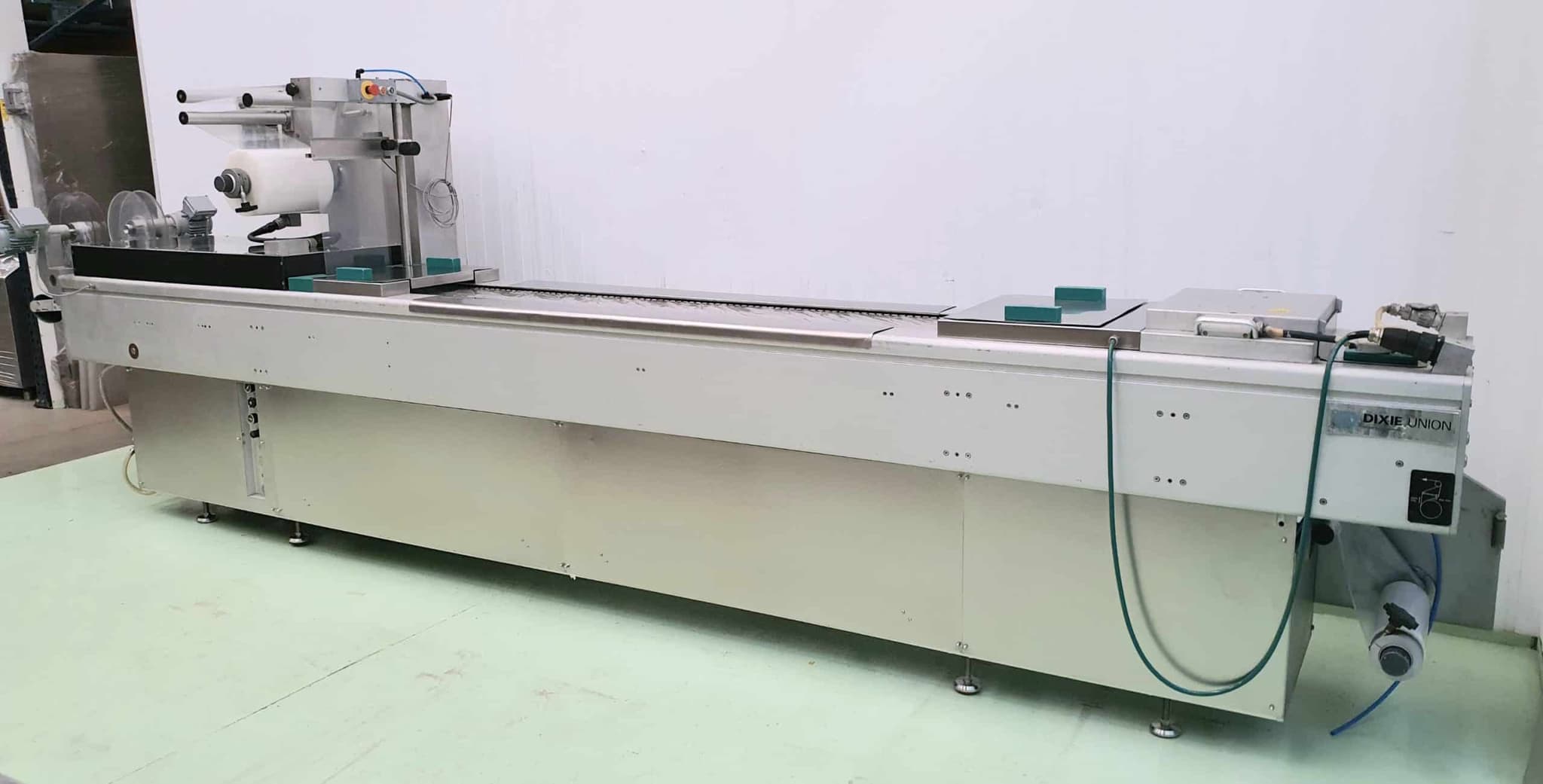 TERMOFORMADORA DIXIE DV2000 miniatura 2