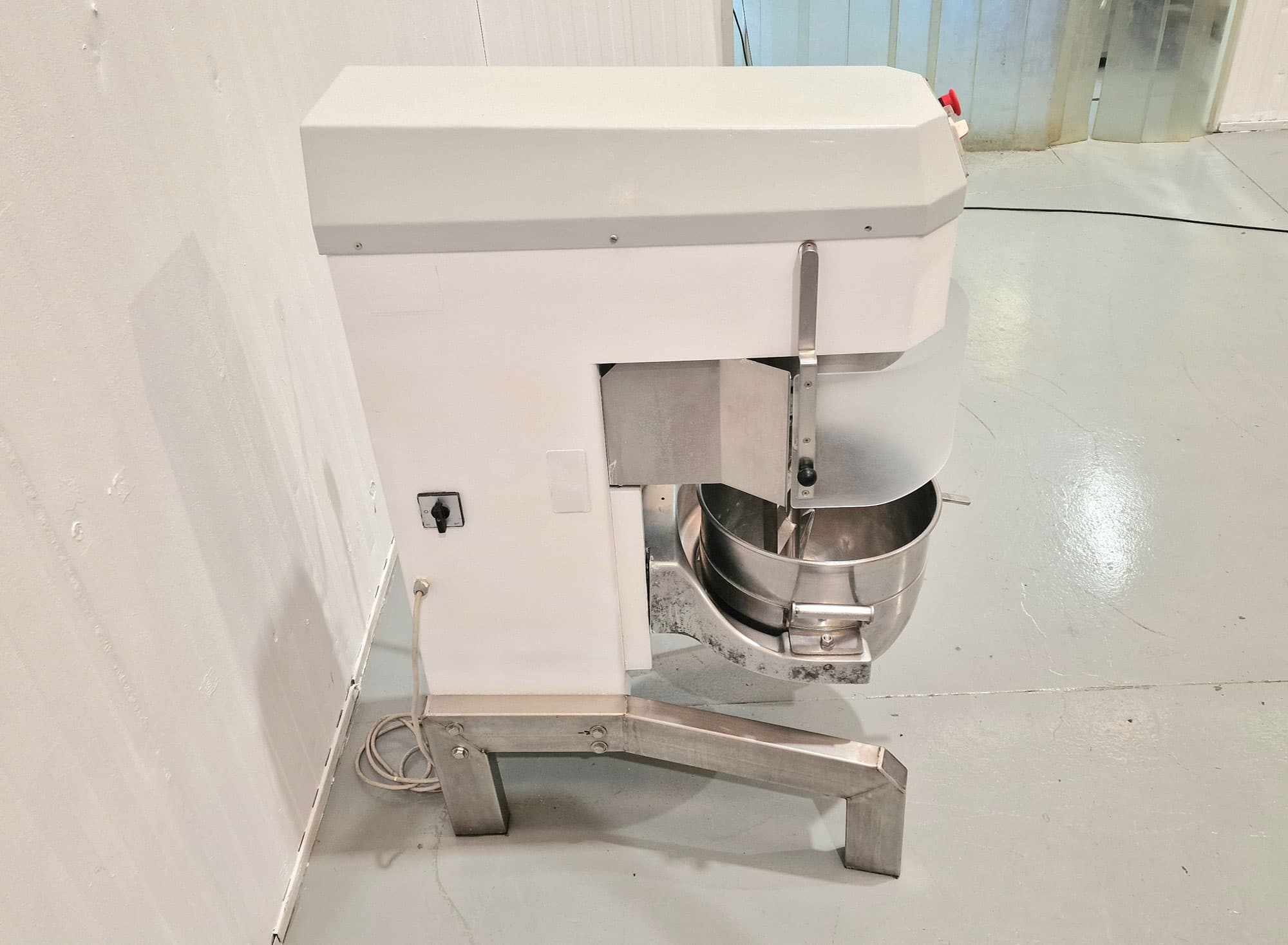 AMASADORA PLANETARIA DE PASTELERIA 30 LITROS miniatura 5