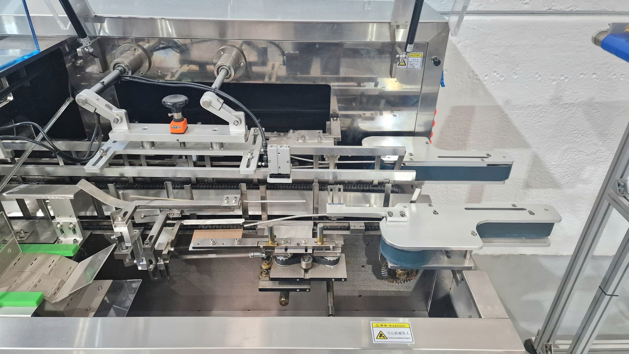 Envasadora en cartoncillo miniatura 7