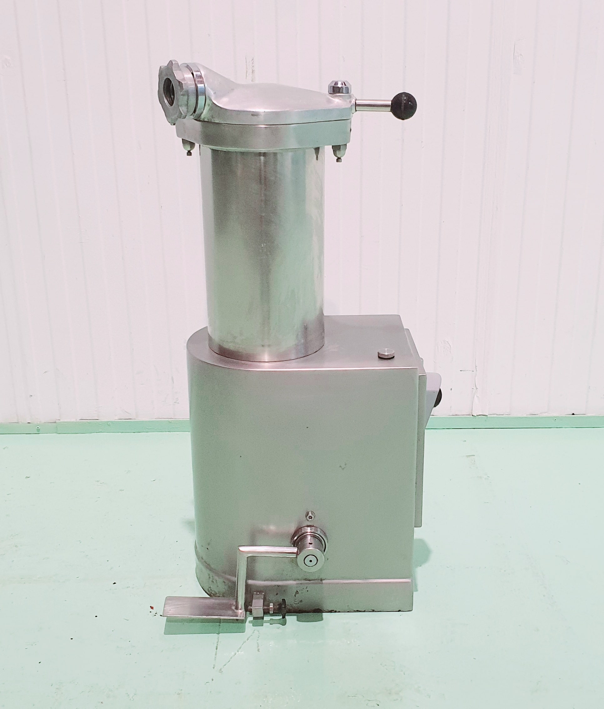 EMBUTIDORA DE PISTÓN CATO 12 LITROS