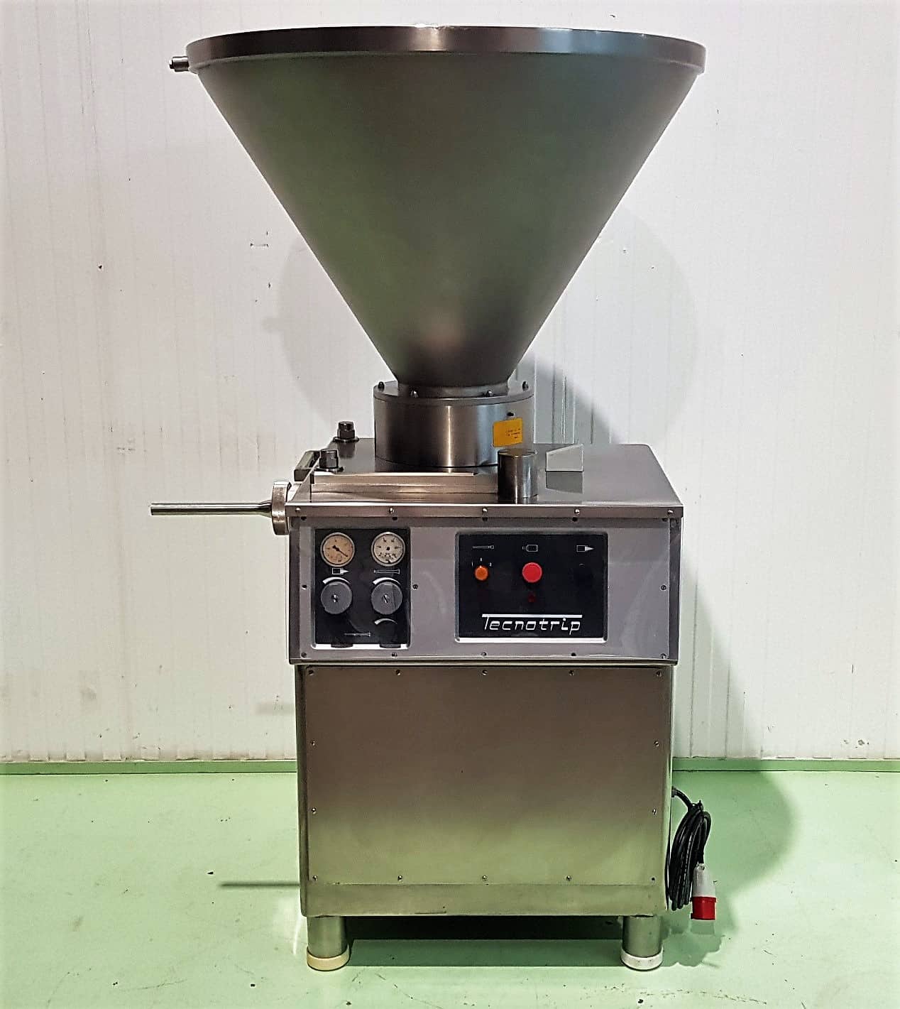 EMBUTIDORA CONTINUA CON VACÍO TECNOTRIP EC4T