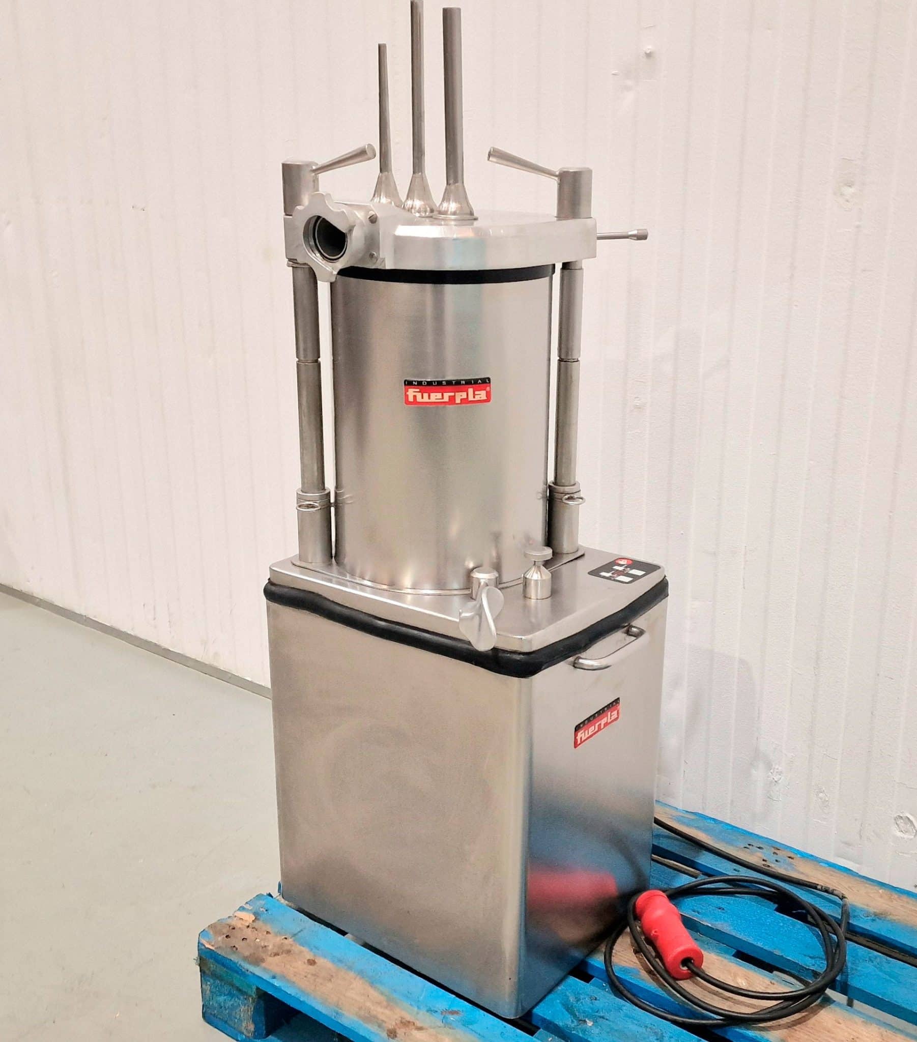 EMBUTIDORA PISTÓN FUERPLA 30L