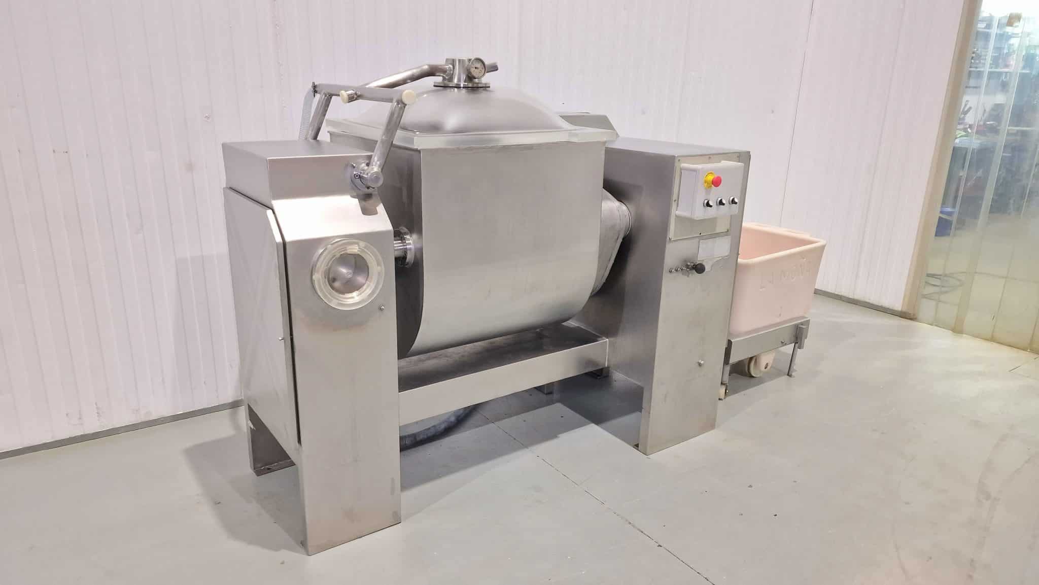 AMASADORA CON VACÍO Y ELEVADOR CATO 300 L