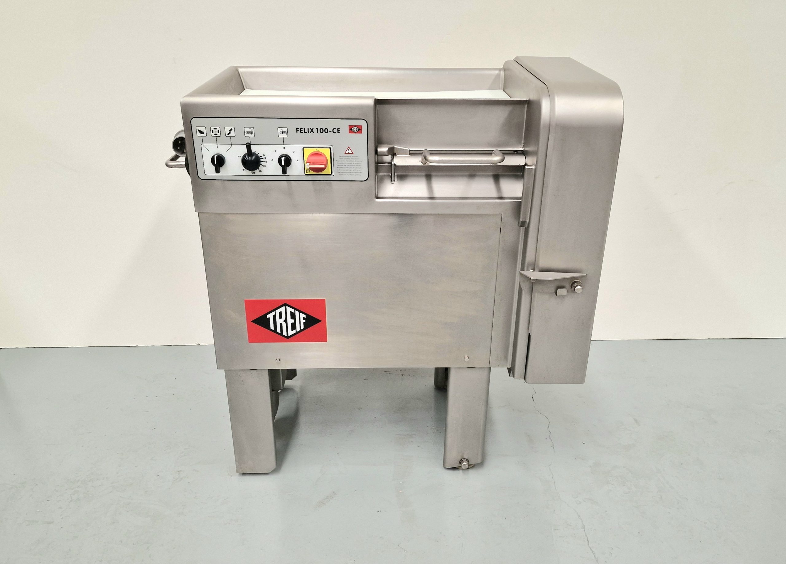 CORTADORA DE DADOS TREIF FELIX-100-CE