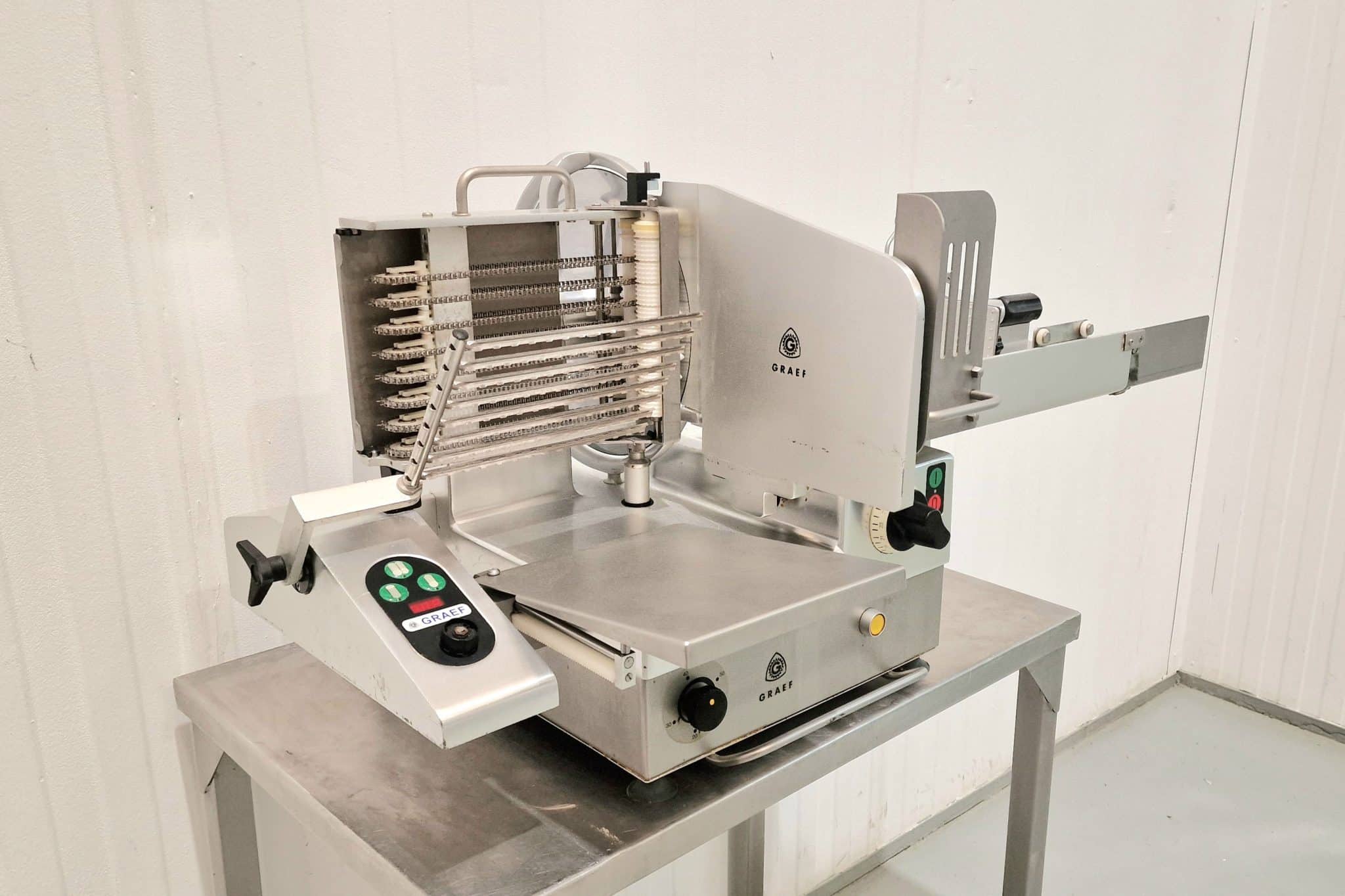 LONCHEADORA AUTOMÁTICA GRAEF VA-400 GL