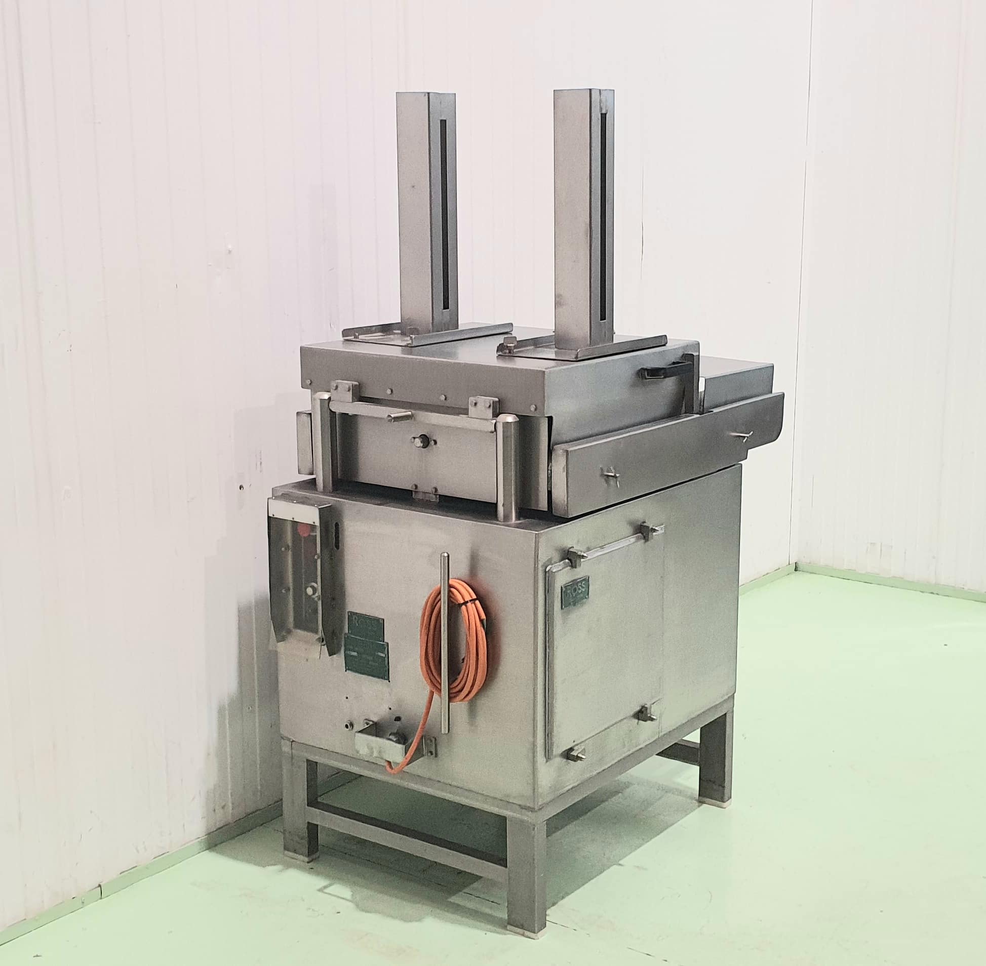 LONCHEADORA AUTOMÁTICA ROSS MODELO 950-2 CALIBRES