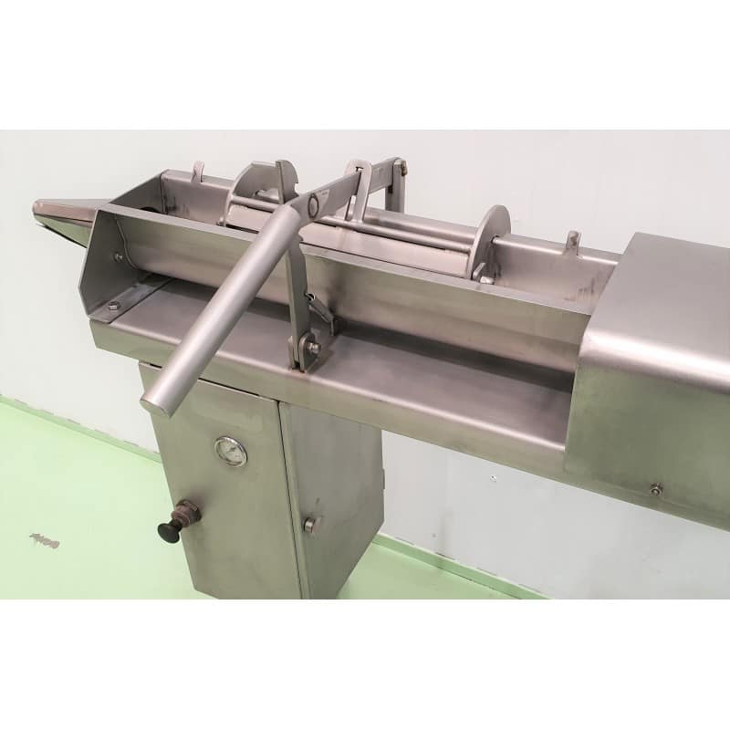 EMBUCHADORA LAINT NEUMÁTICA